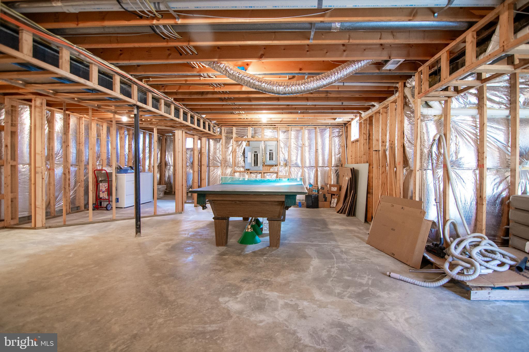 LONGMEADE - Residential