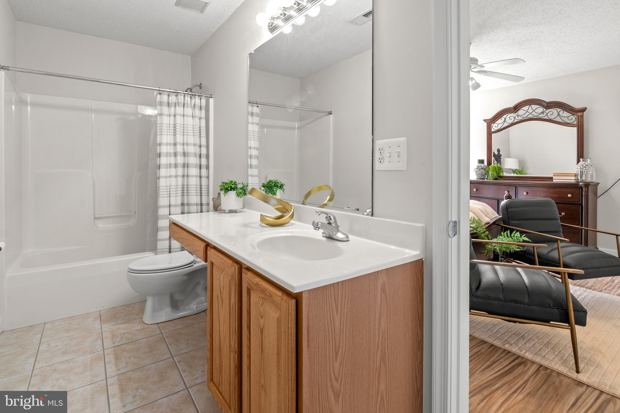 LONGMEADE - Residential