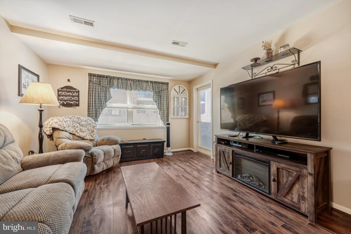 CHAPEL VILLAGE - Residential