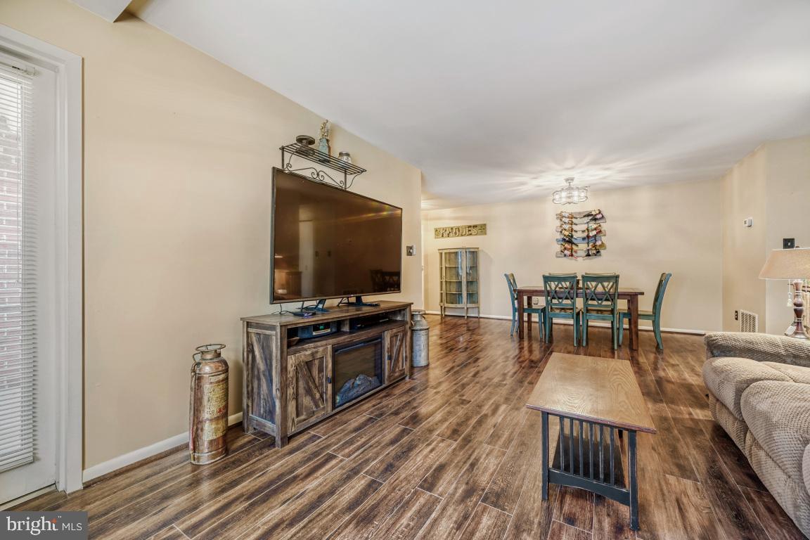 CHAPEL VILLAGE - Residential