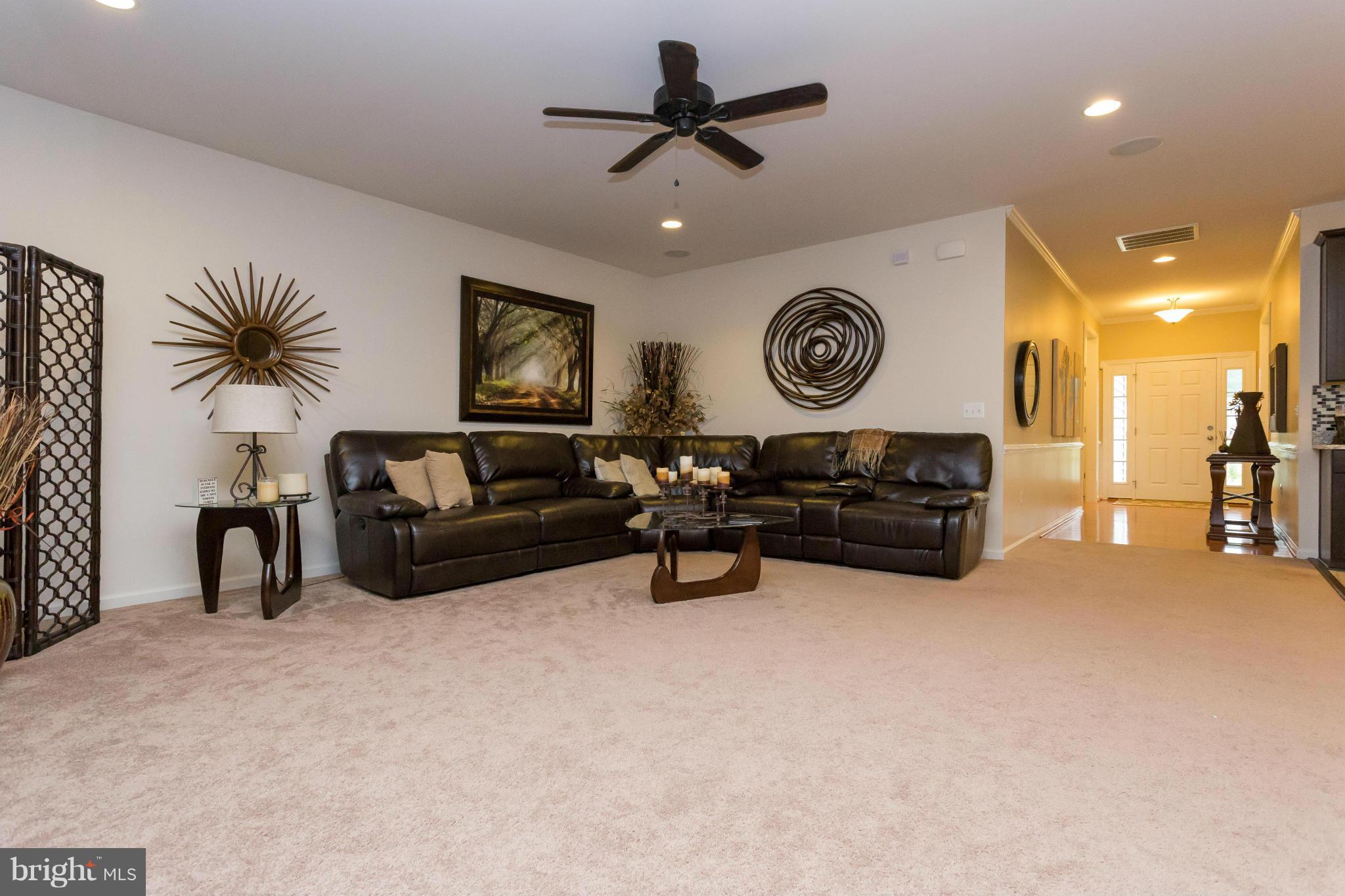 MAPLE HILL'S AFFLUENT - Residential