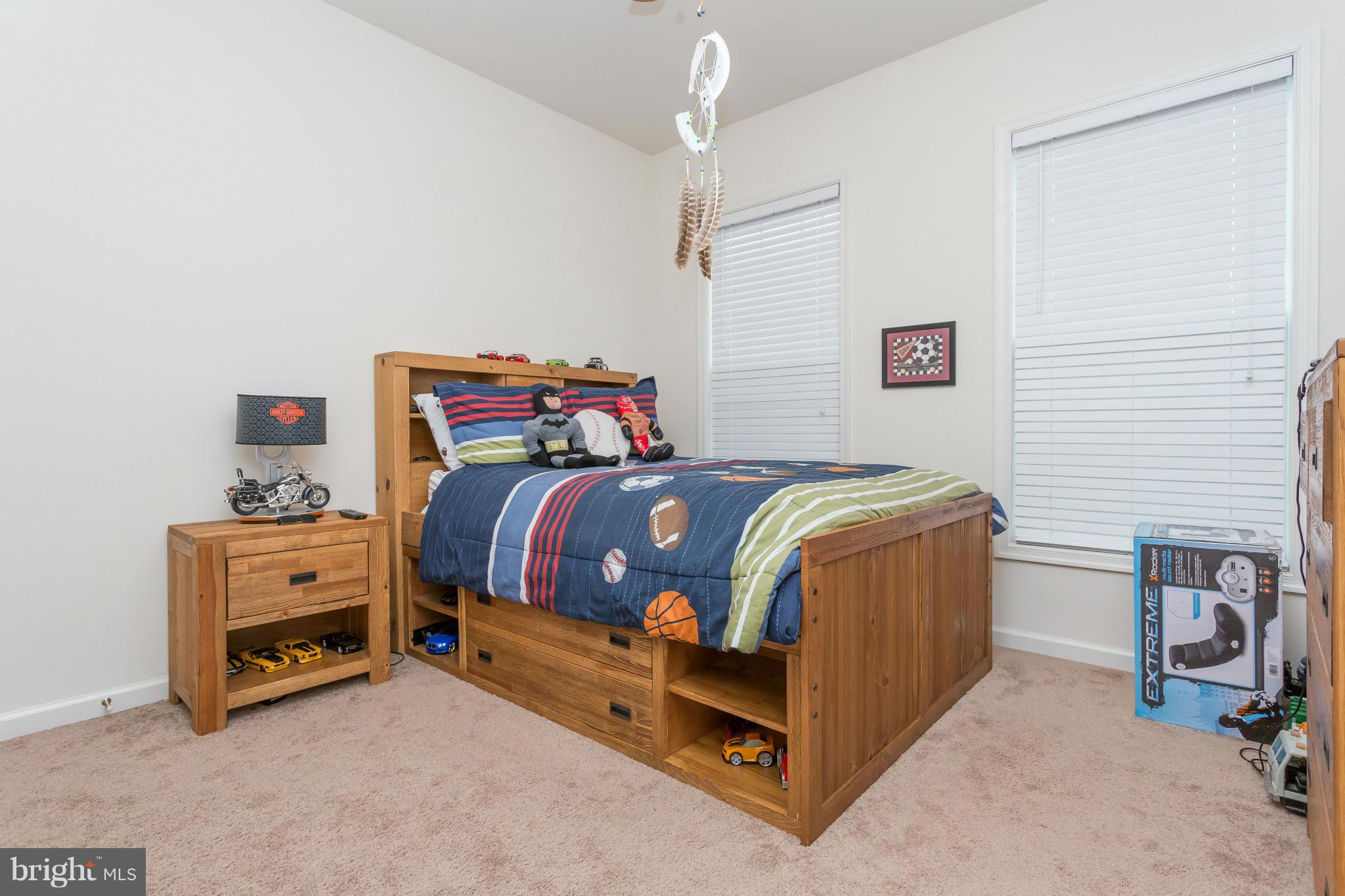 MAPLE HILL'S AFFLUENT - Residential