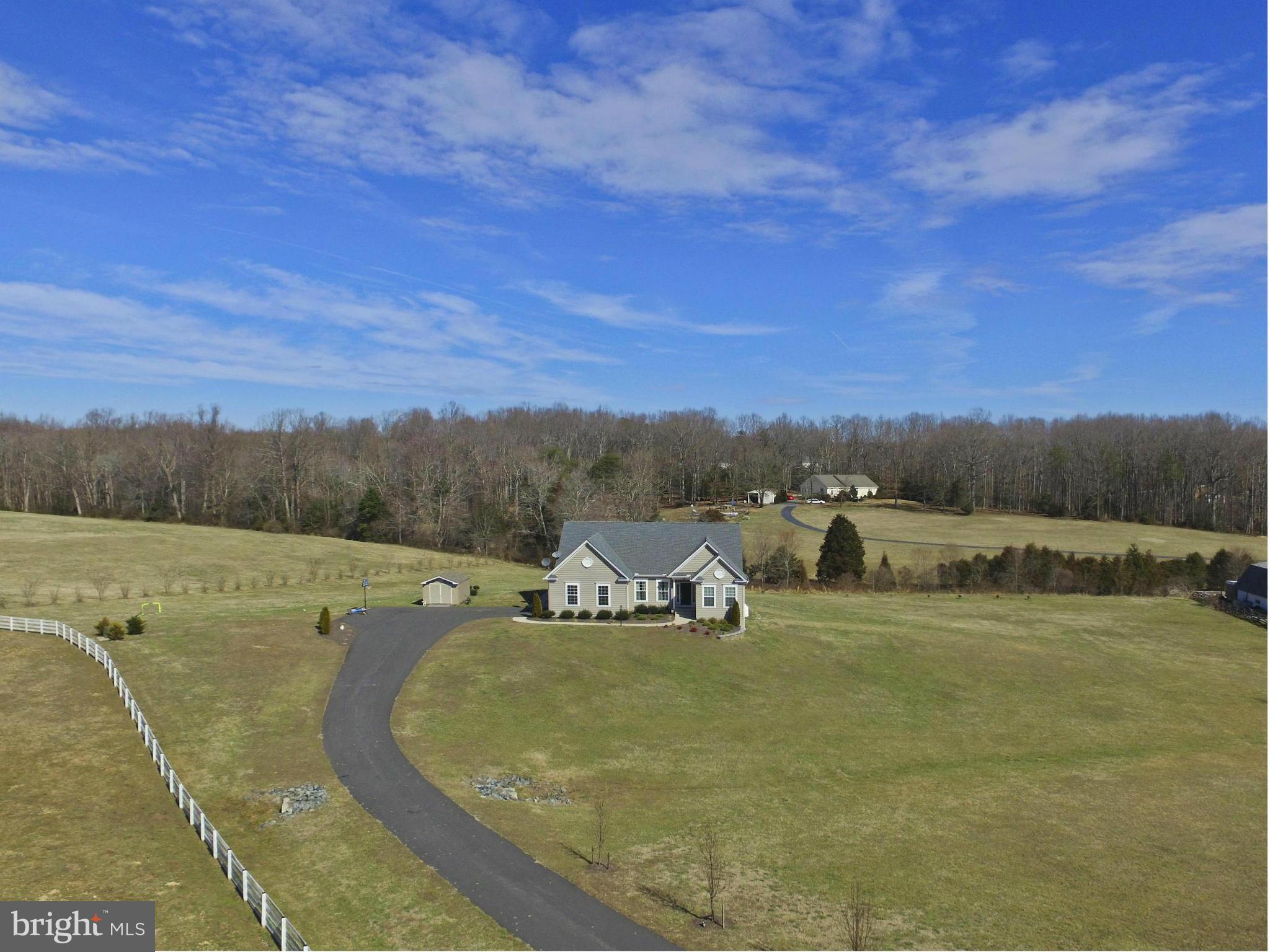 MAPLE HILL'S AFFLUENT - Residential