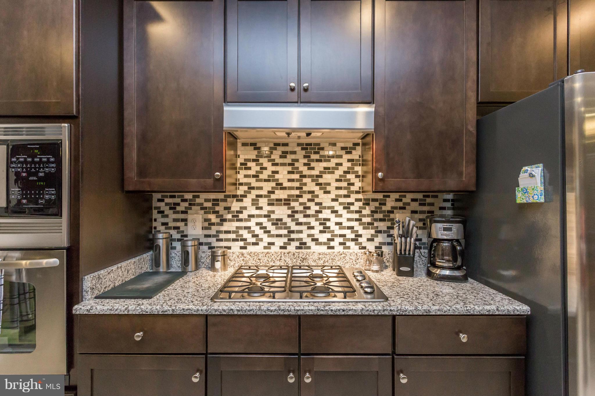 MAPLE HILL'S AFFLUENT - Residential