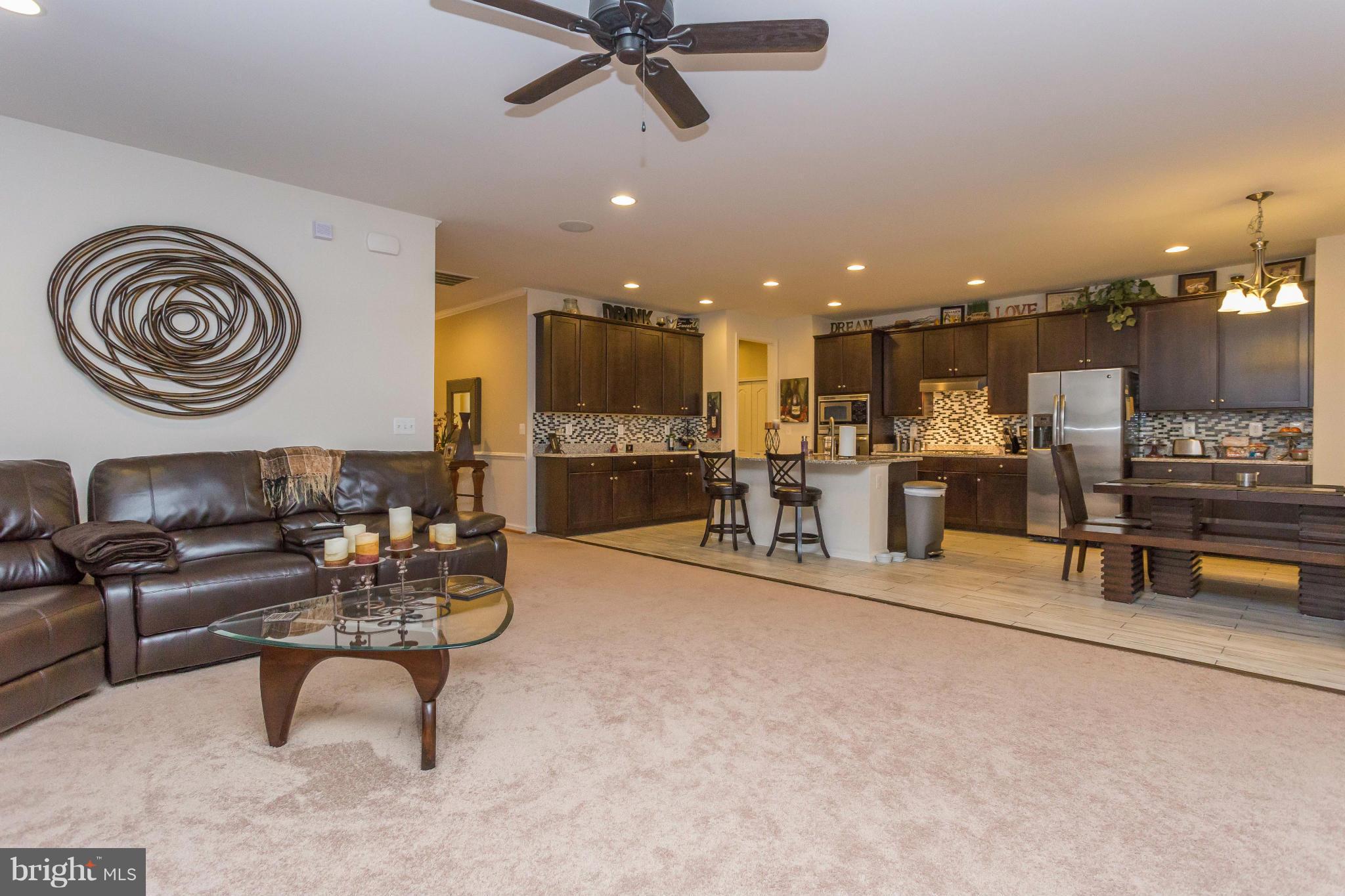 MAPLE HILL'S AFFLUENT - Residential