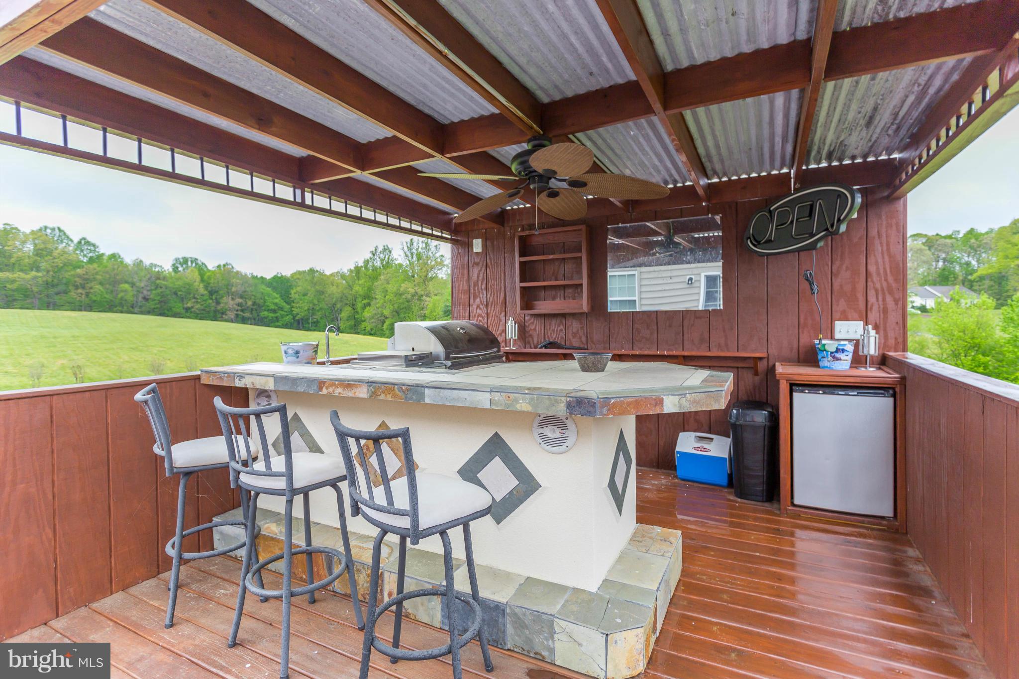 MAPLE HILL'S AFFLUENT - Residential