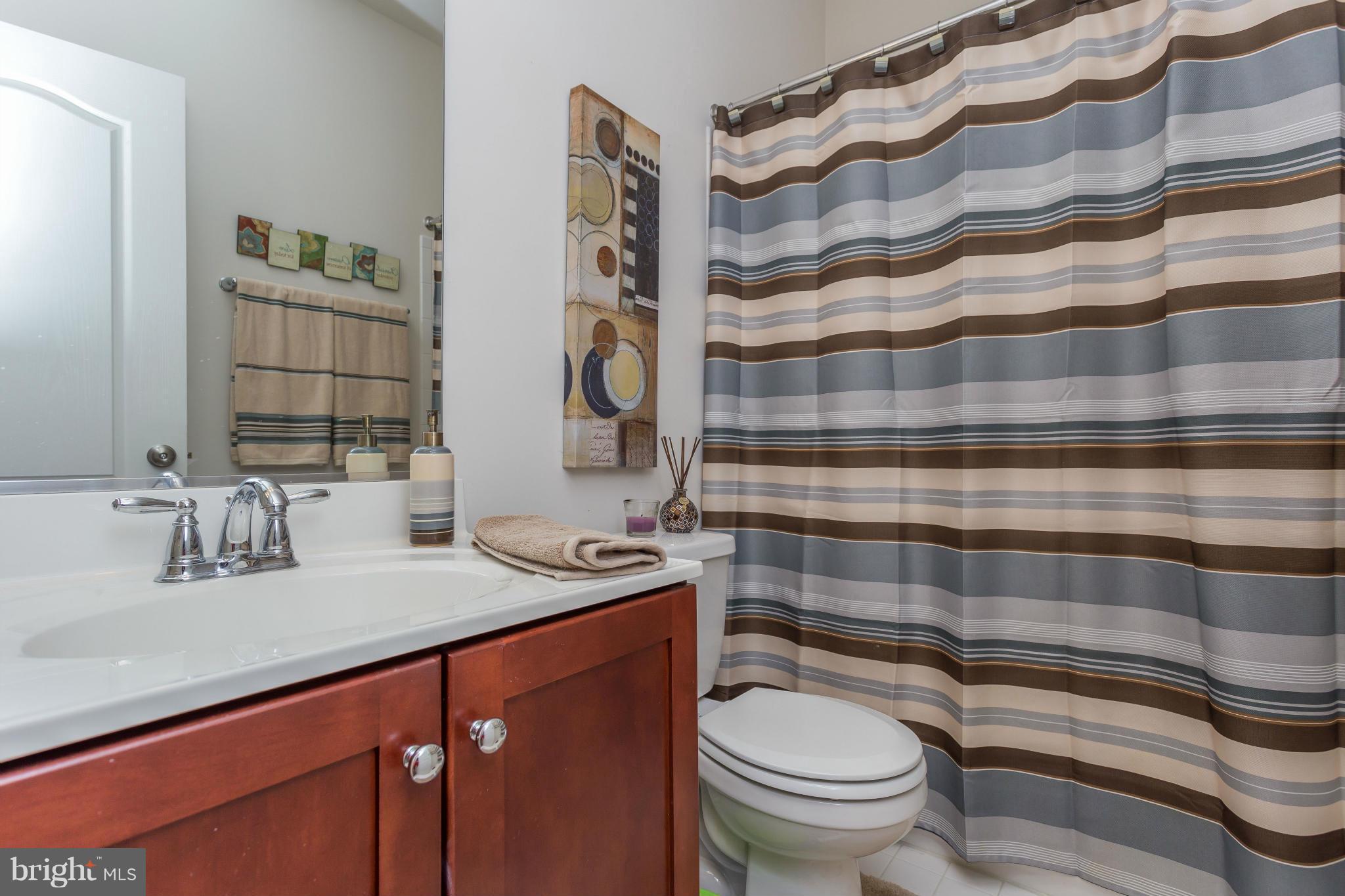 MAPLE HILL'S AFFLUENT - Residential