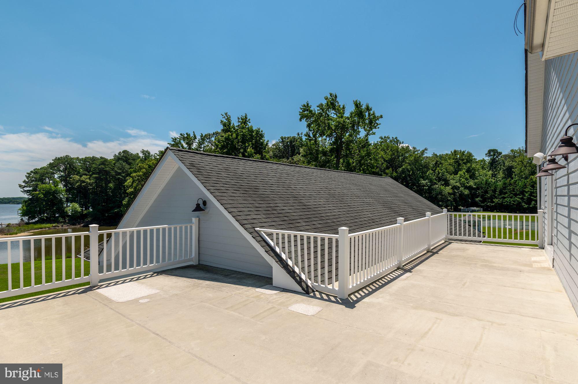 BENNETT POINT - Residential