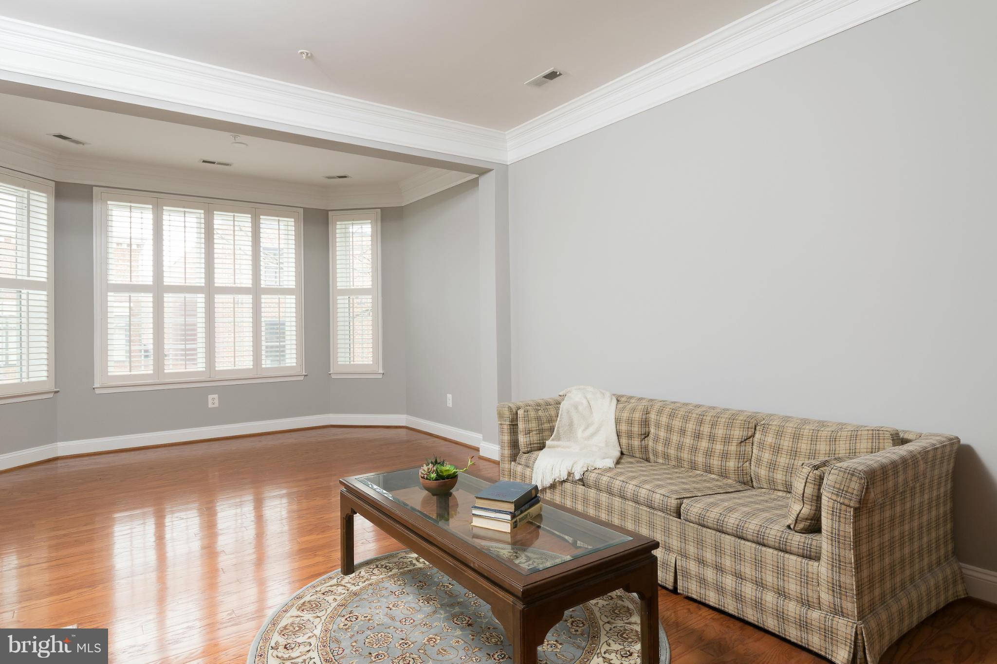 OLD TOWN CRESCENT - Residential