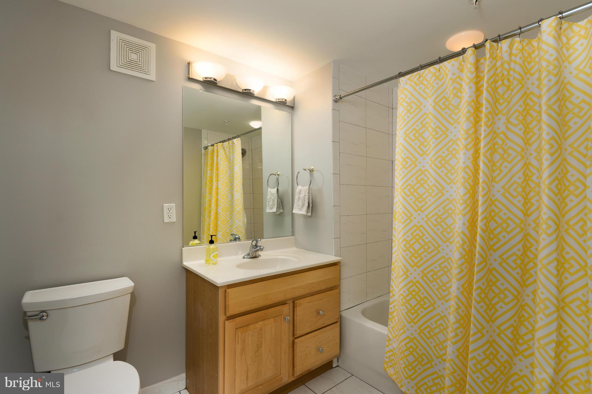 OLD TOWN CRESCENT - Residential