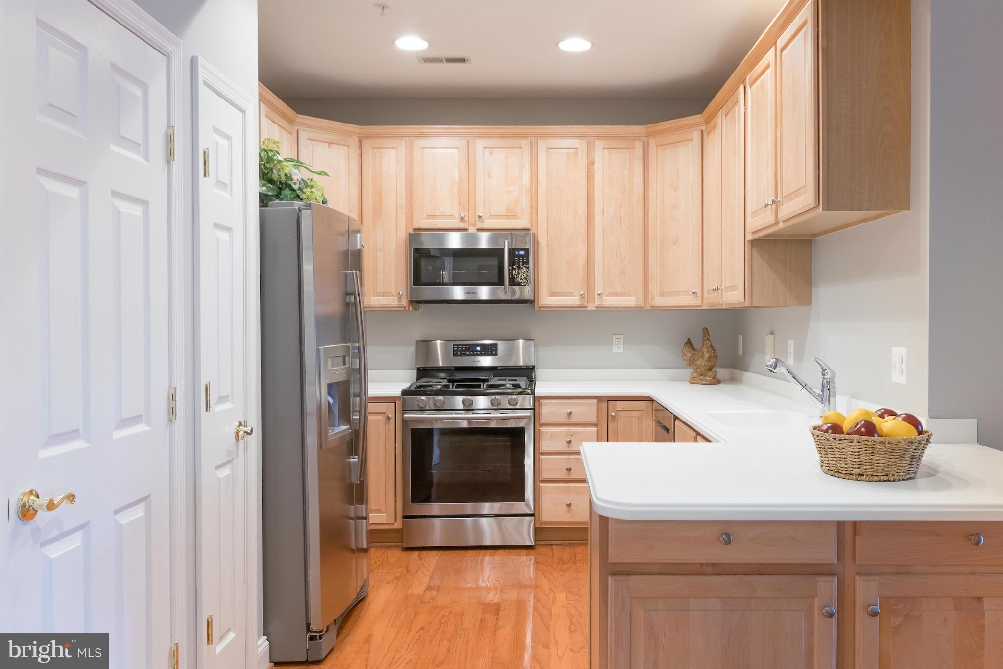 OLD TOWN CRESCENT - Residential