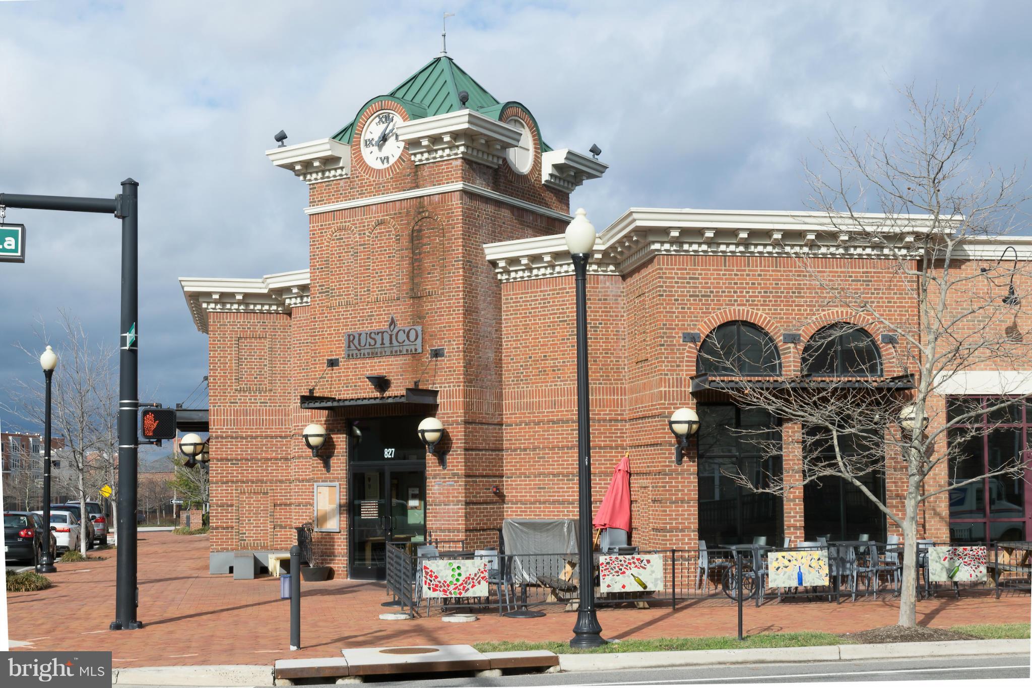 OLD TOWN CRESCENT - Residential