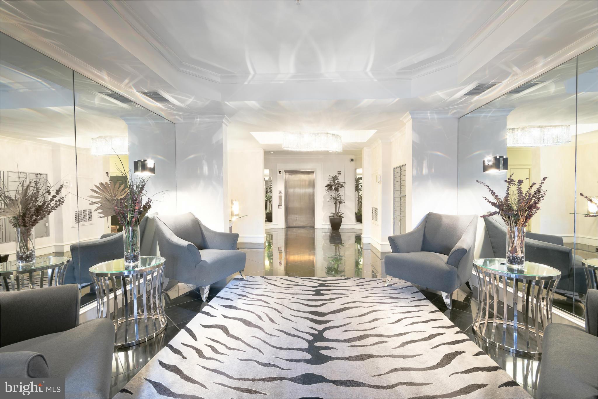 OLD TOWN CRESCENT - Residential