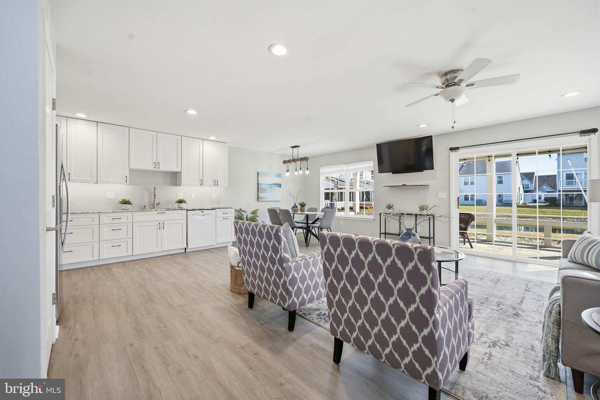 111 SEABRIGHT WAY E3