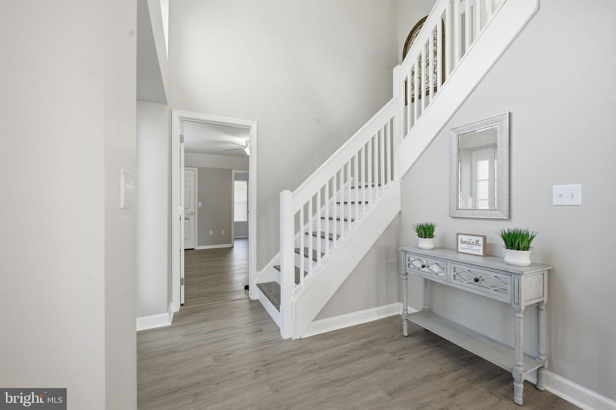 111 SEABRIGHT WAY E3