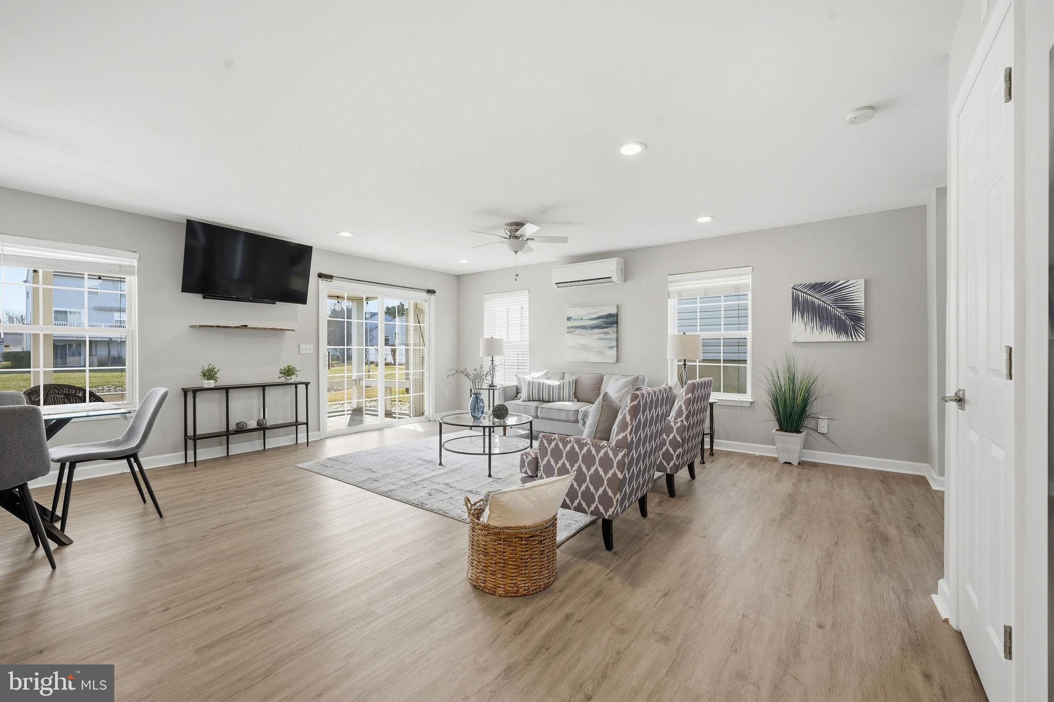 111 SEABRIGHT WAY E3