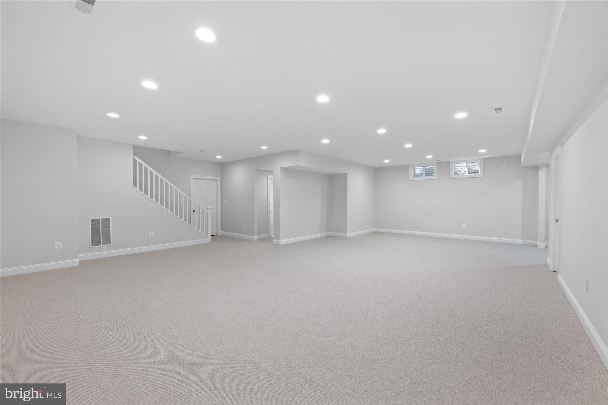 SOMERSET - Residential