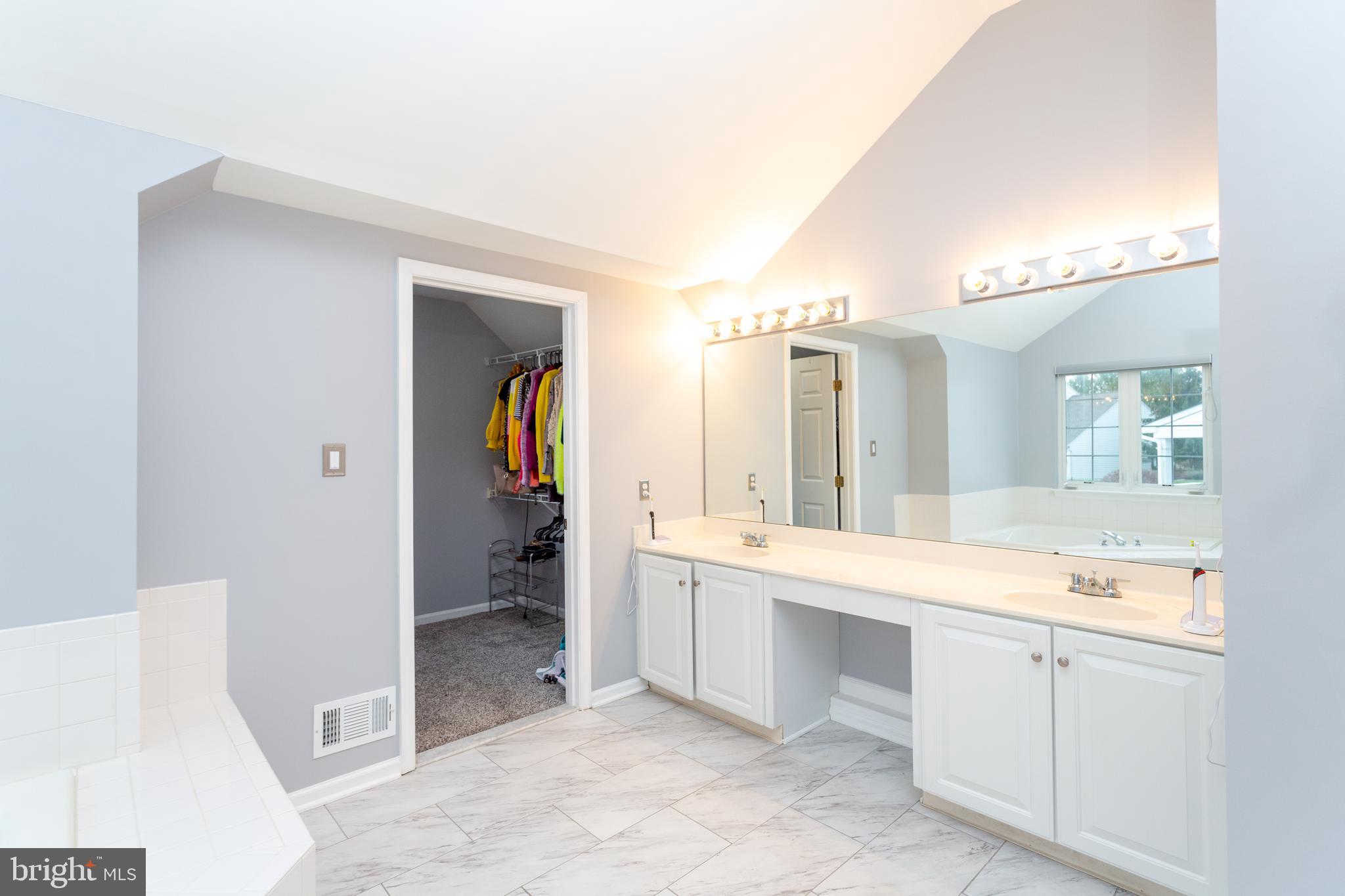 SPRING RIDGE - Residential