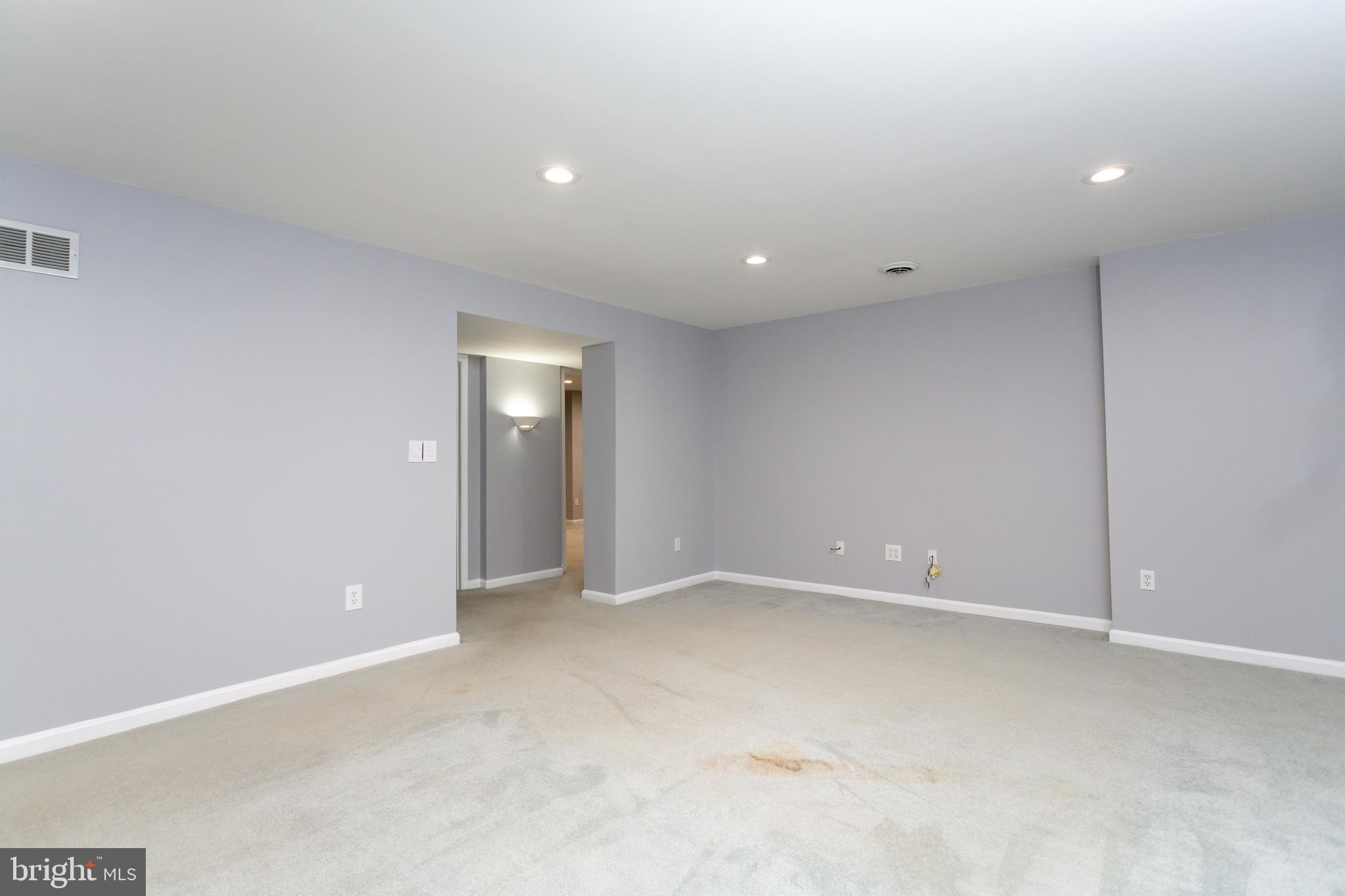 SPRING RIDGE - Residential