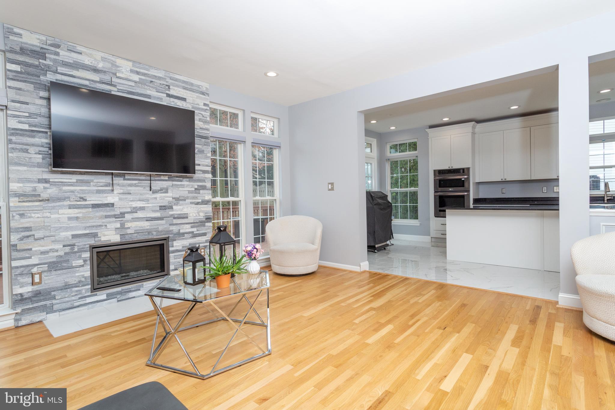 SPRING RIDGE - Residential