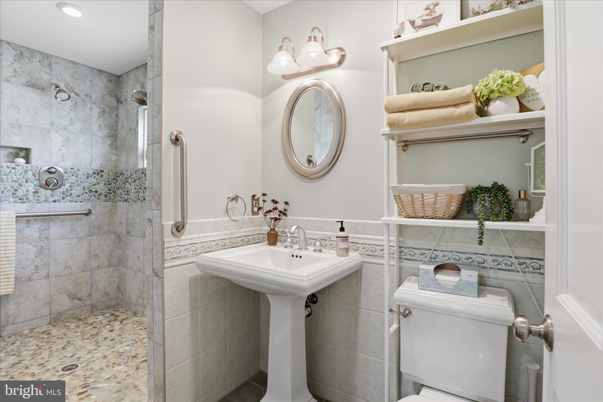 NORTH SPRINGFIELD - Residential