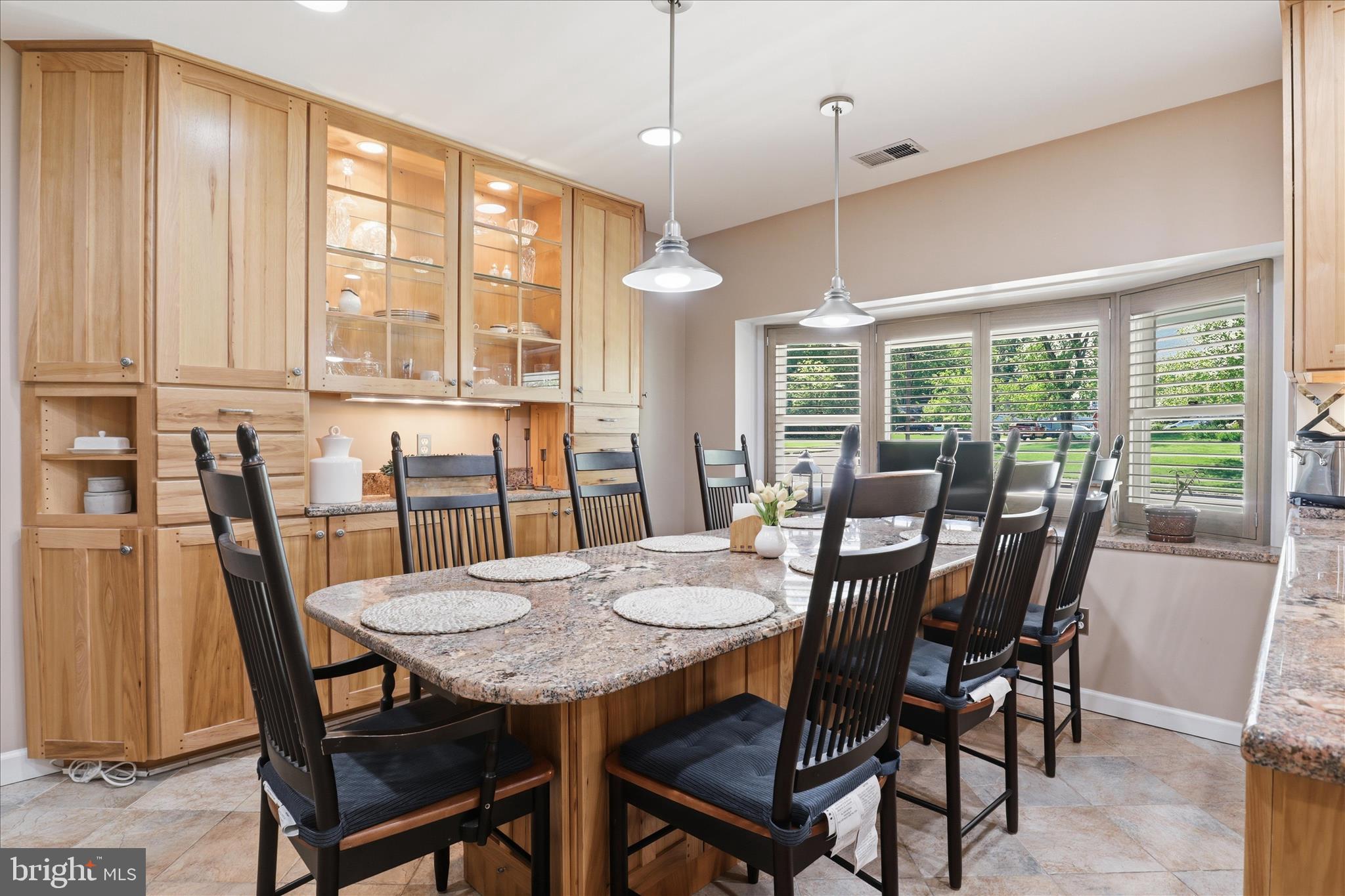 NORTH SPRINGFIELD - Residential