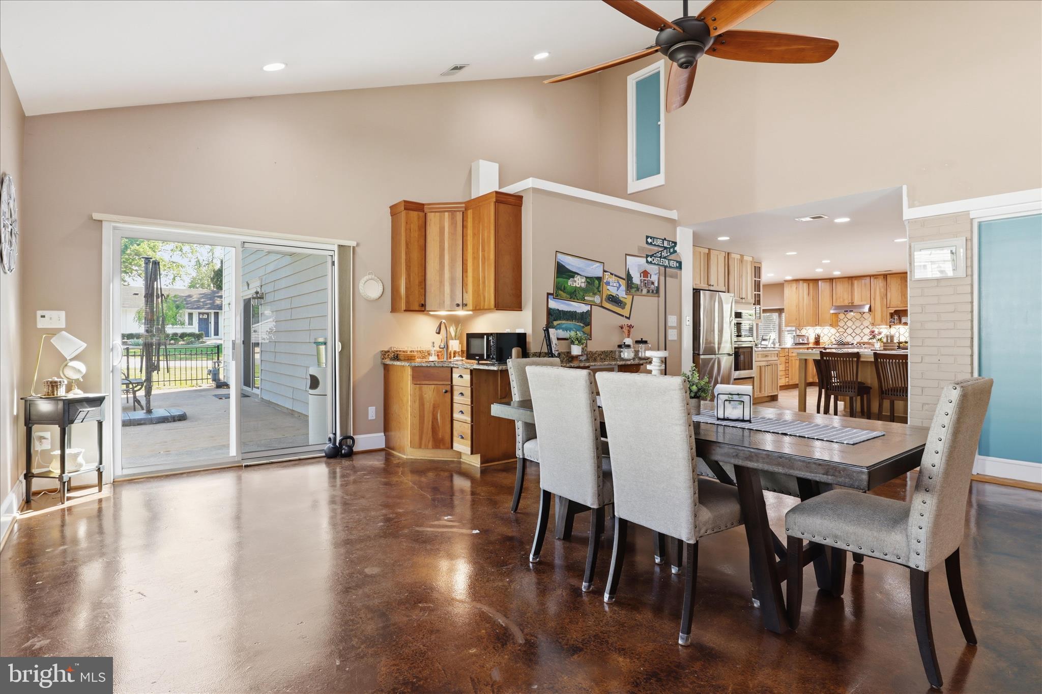 NORTH SPRINGFIELD - Residential