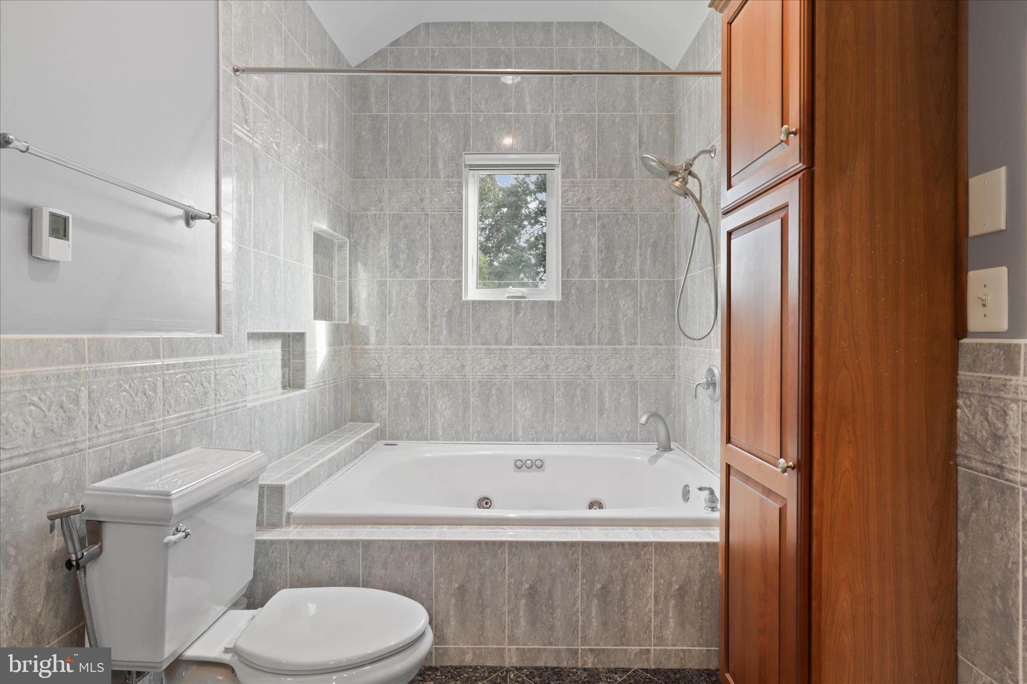 NORTH SPRINGFIELD - Residential