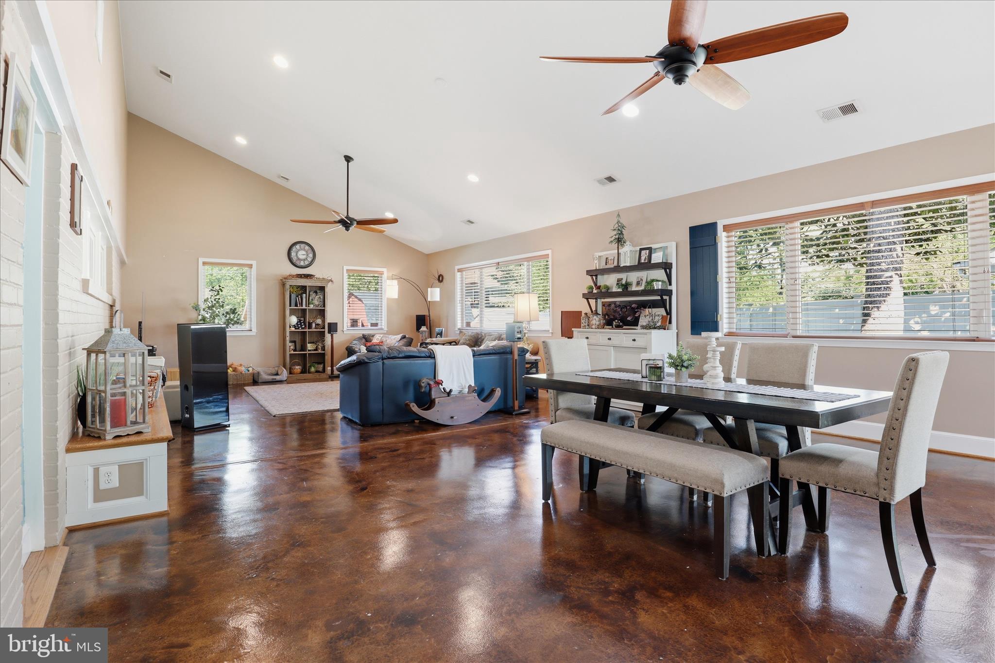 NORTH SPRINGFIELD - Residential