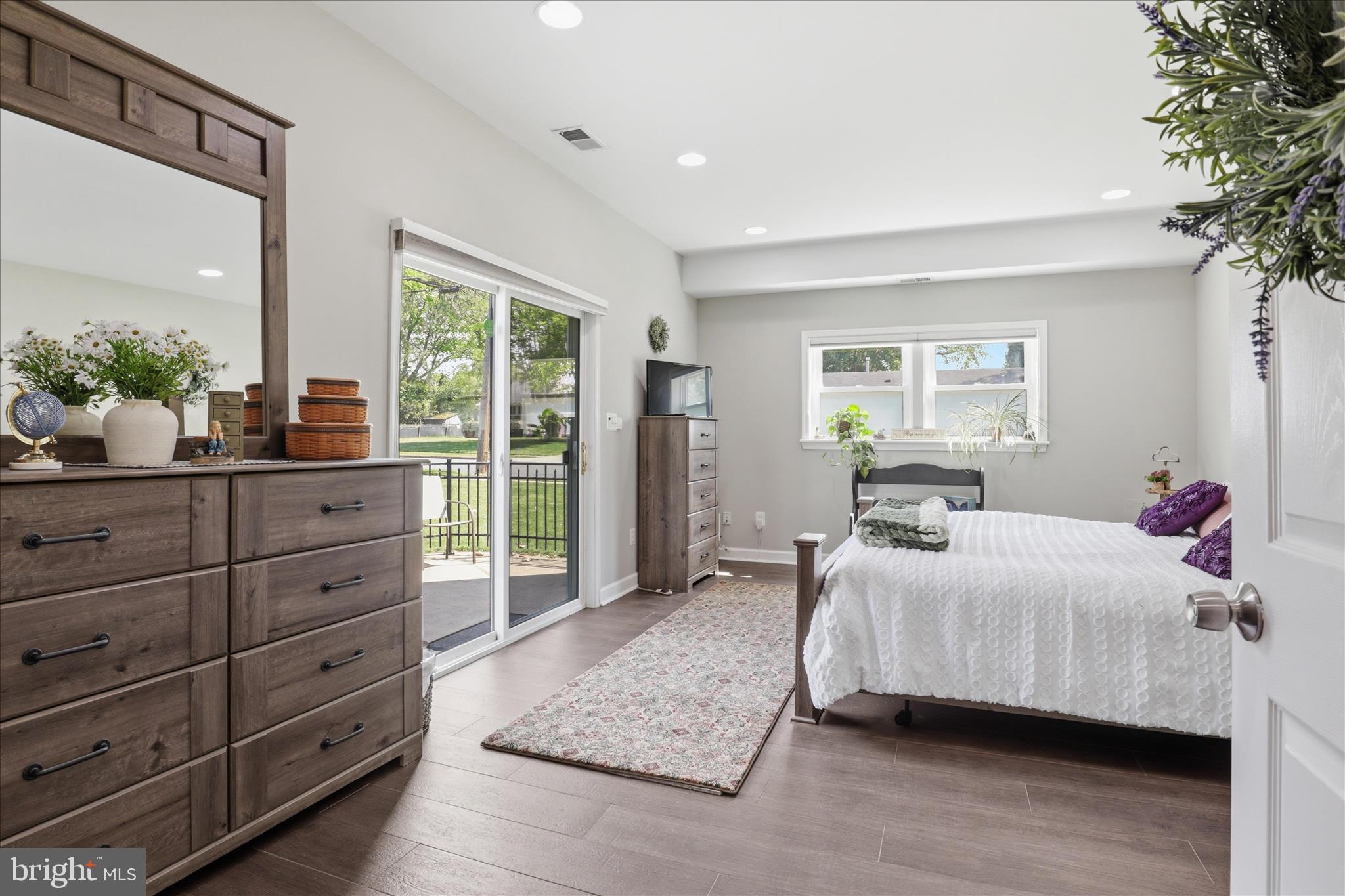 NORTH SPRINGFIELD - Residential