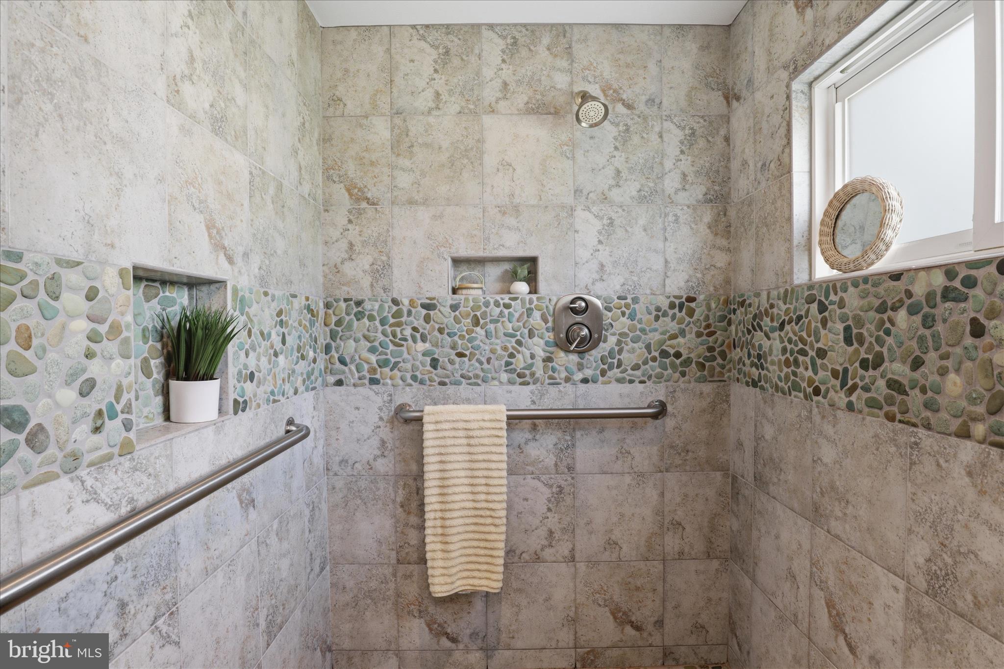 NORTH SPRINGFIELD - Residential