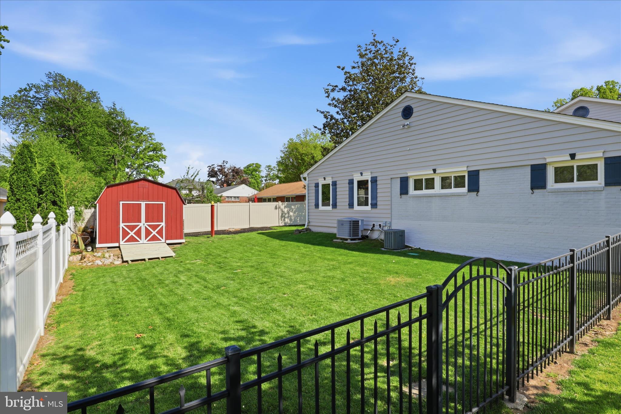 NORTH SPRINGFIELD - Residential