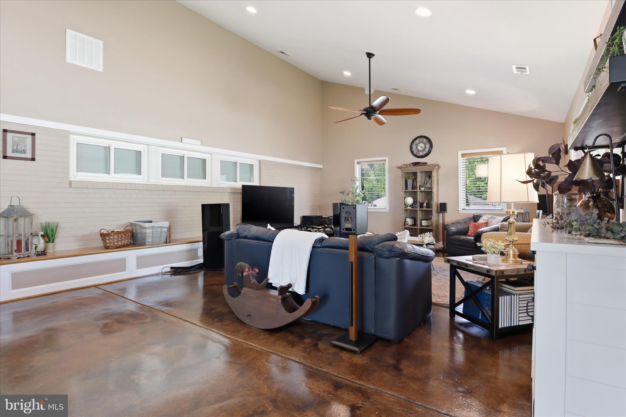 NORTH SPRINGFIELD - Residential