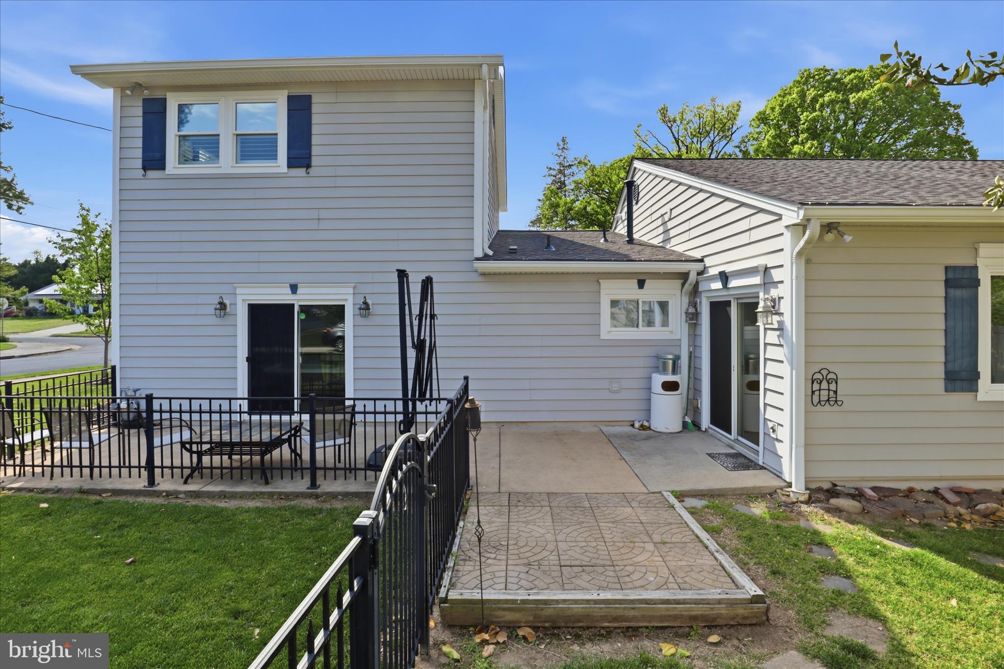 NORTH SPRINGFIELD - Residential