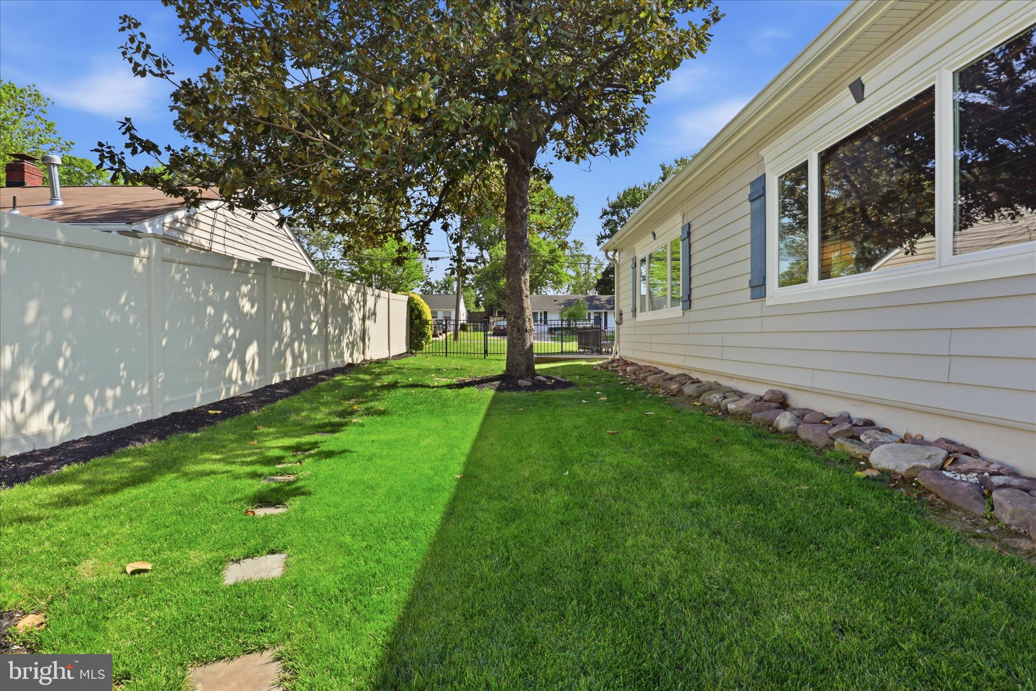 NORTH SPRINGFIELD - Residential