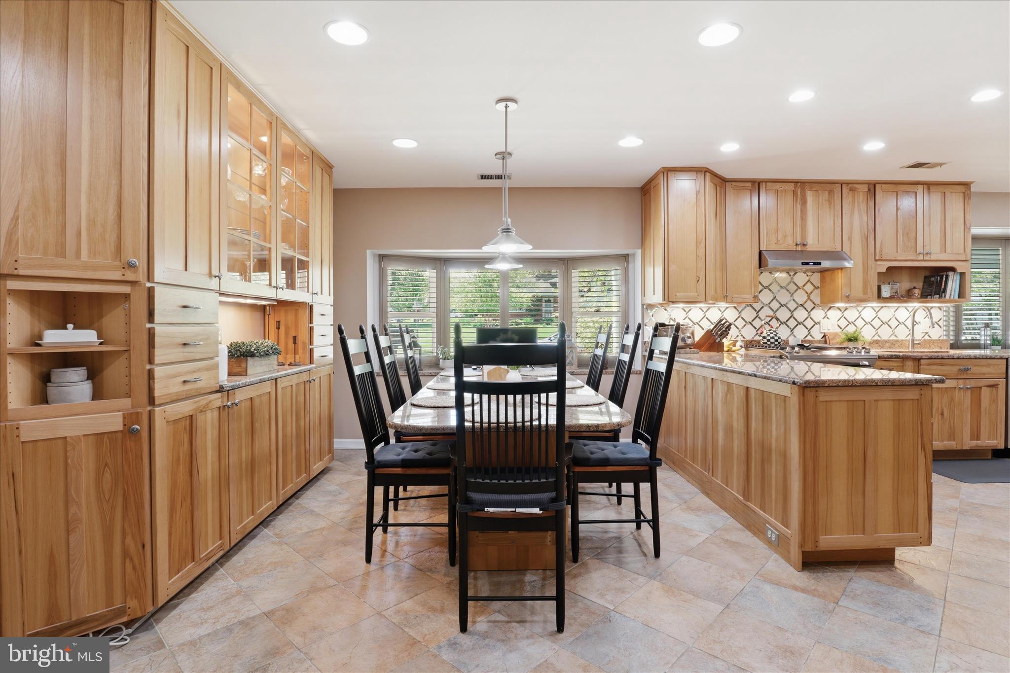 NORTH SPRINGFIELD - Residential