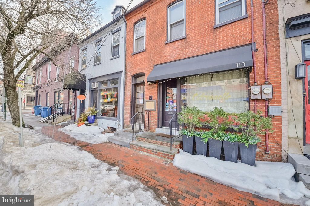 Photo of 110 W Orange Street, LANCASTER, PA 17603 (MLS # PALA2083544)