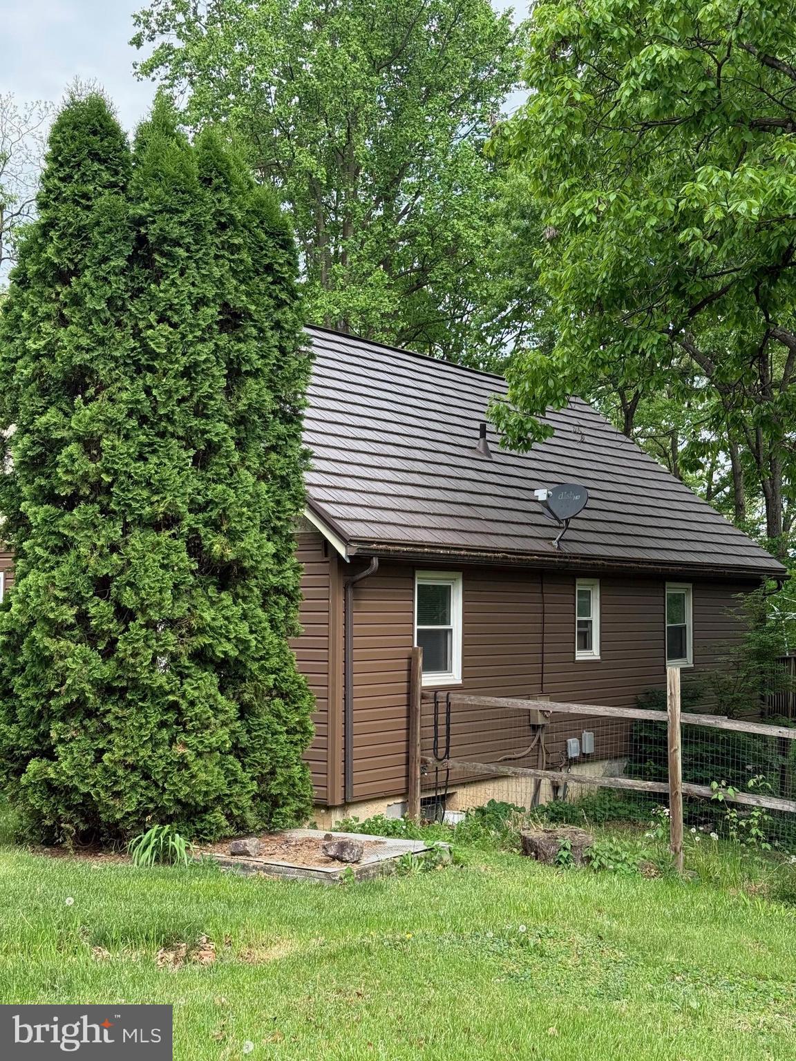 2295 LAUREL RIDGE ROAD