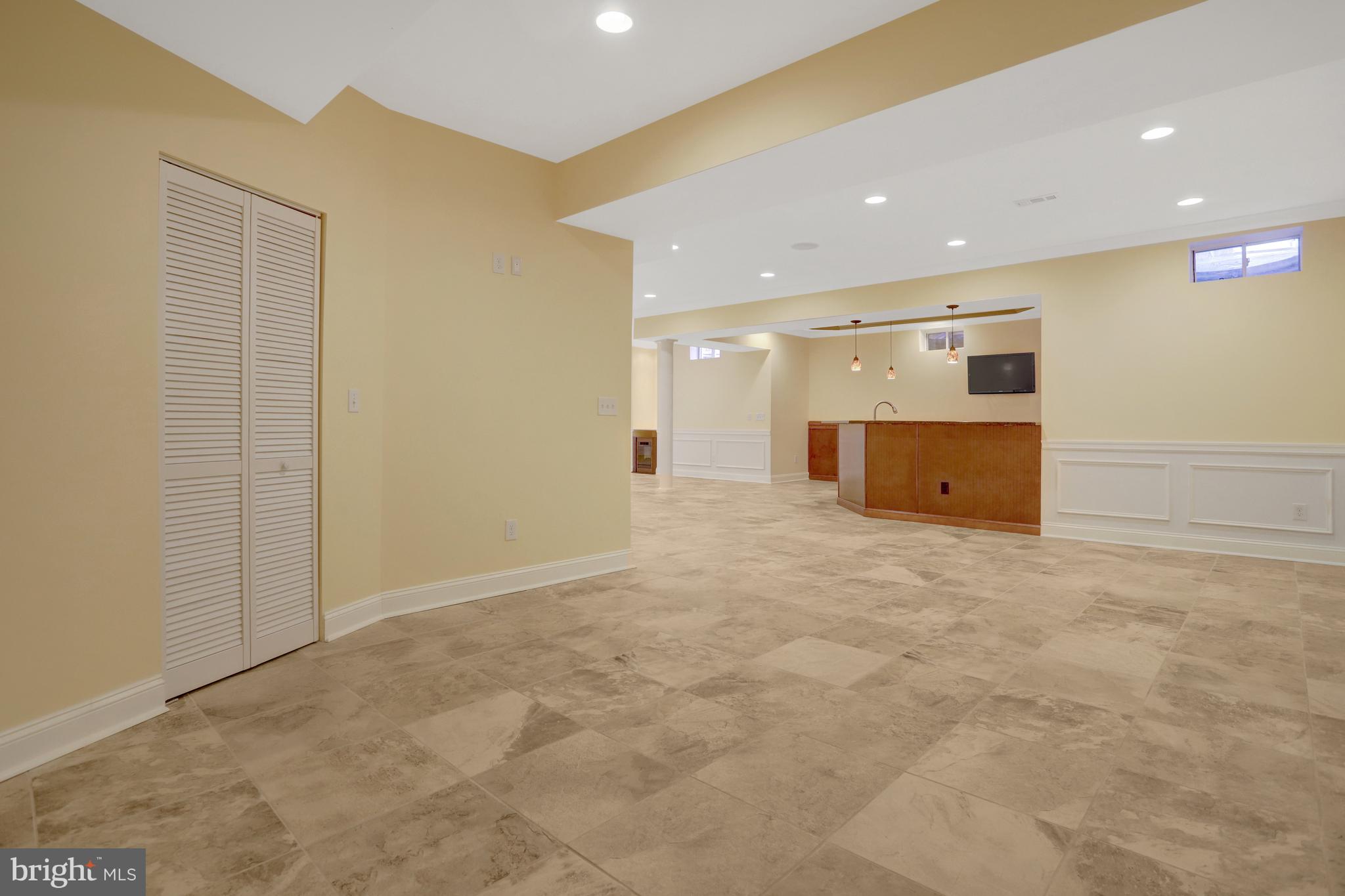 MONACAN ESTATES - Residential