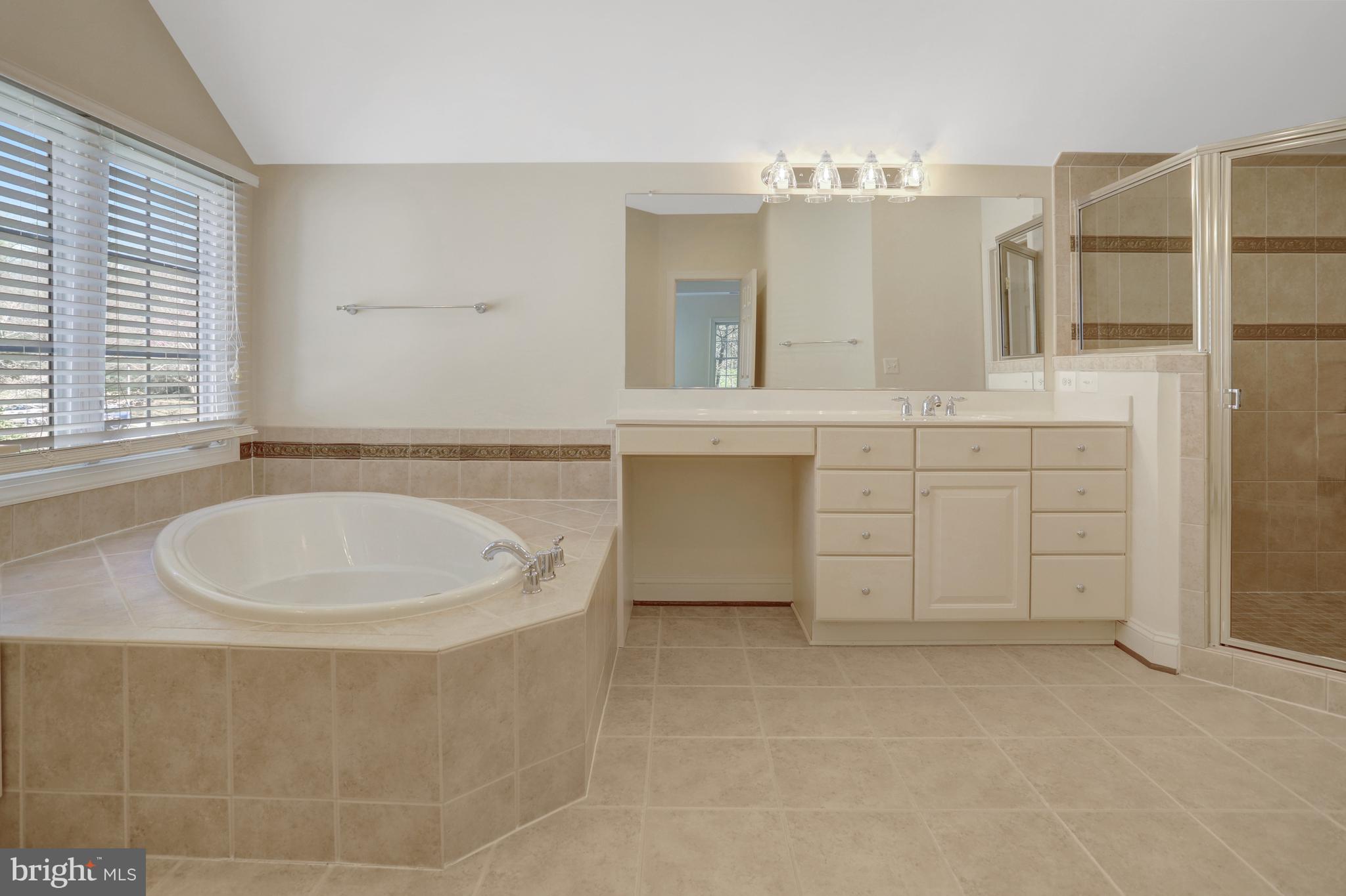 MONACAN ESTATES - Residential