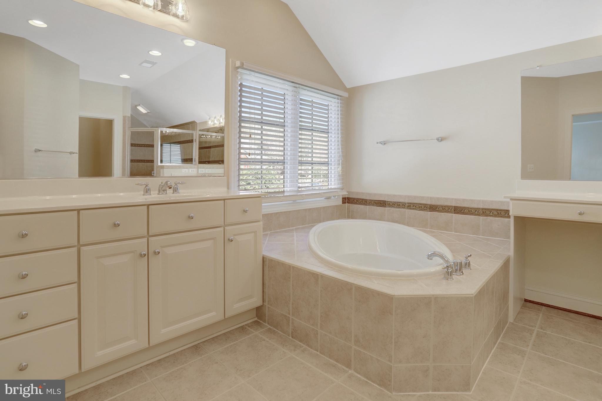 MONACAN ESTATES - Residential