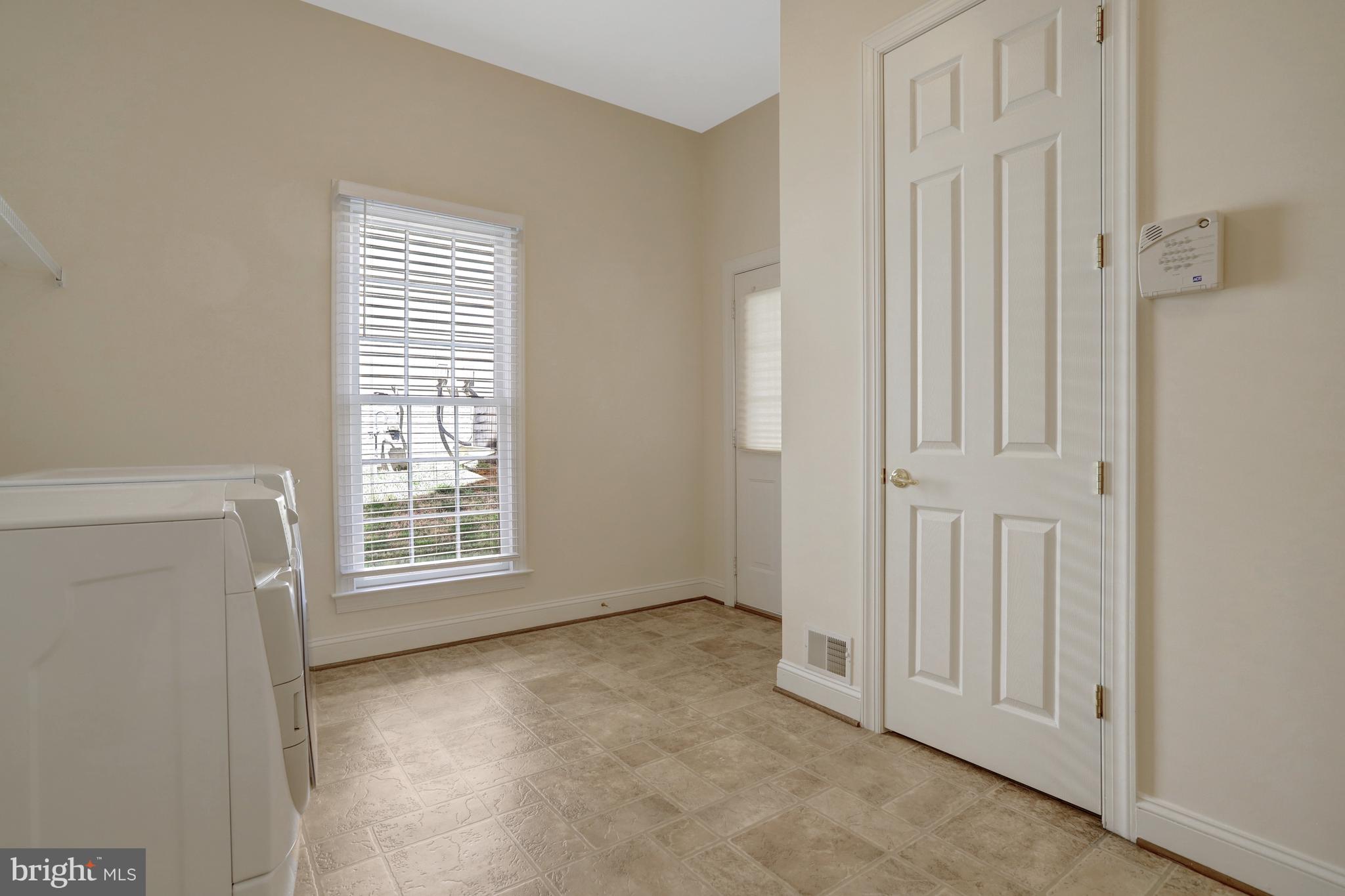 MONACAN ESTATES - Residential