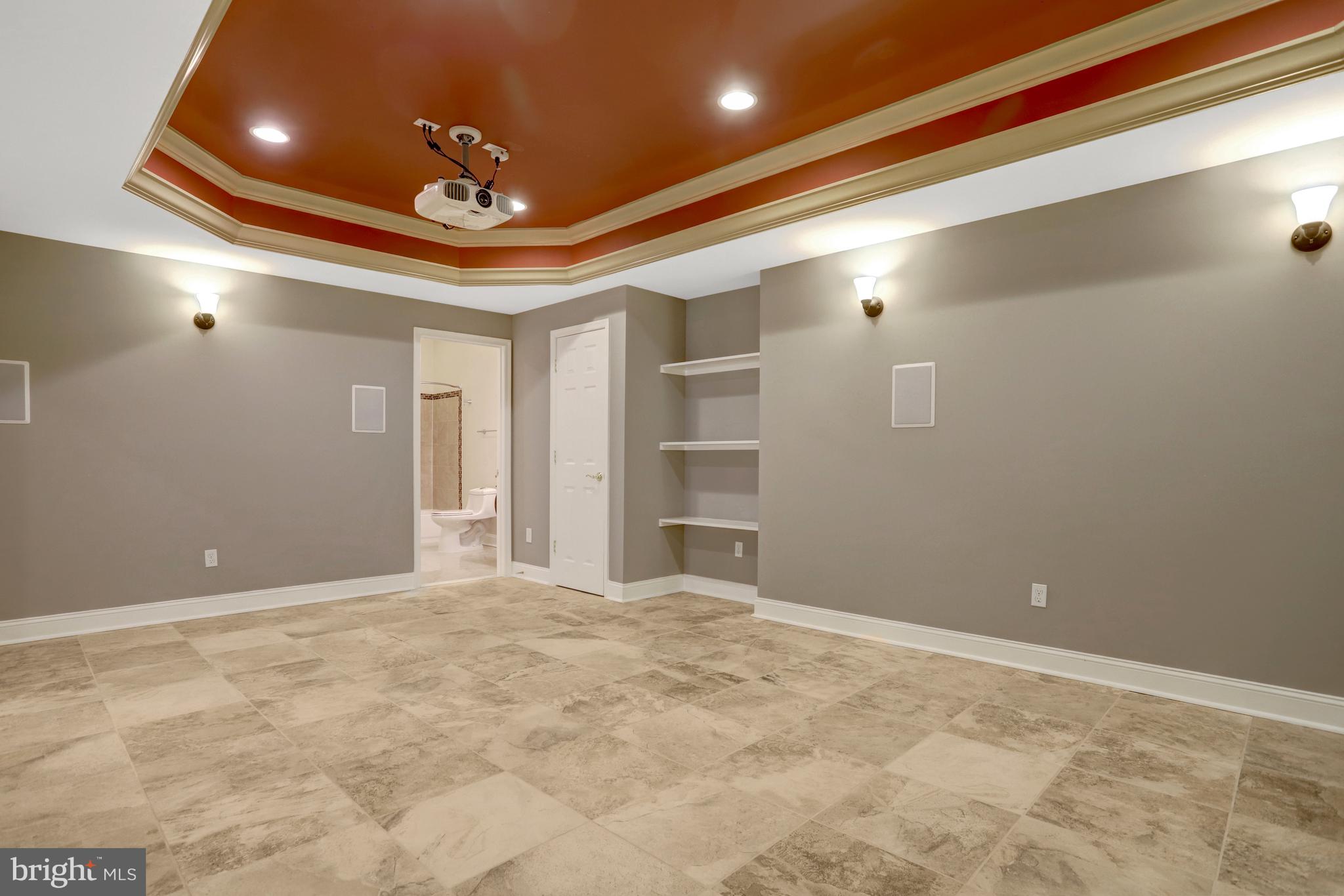 MONACAN ESTATES - Residential