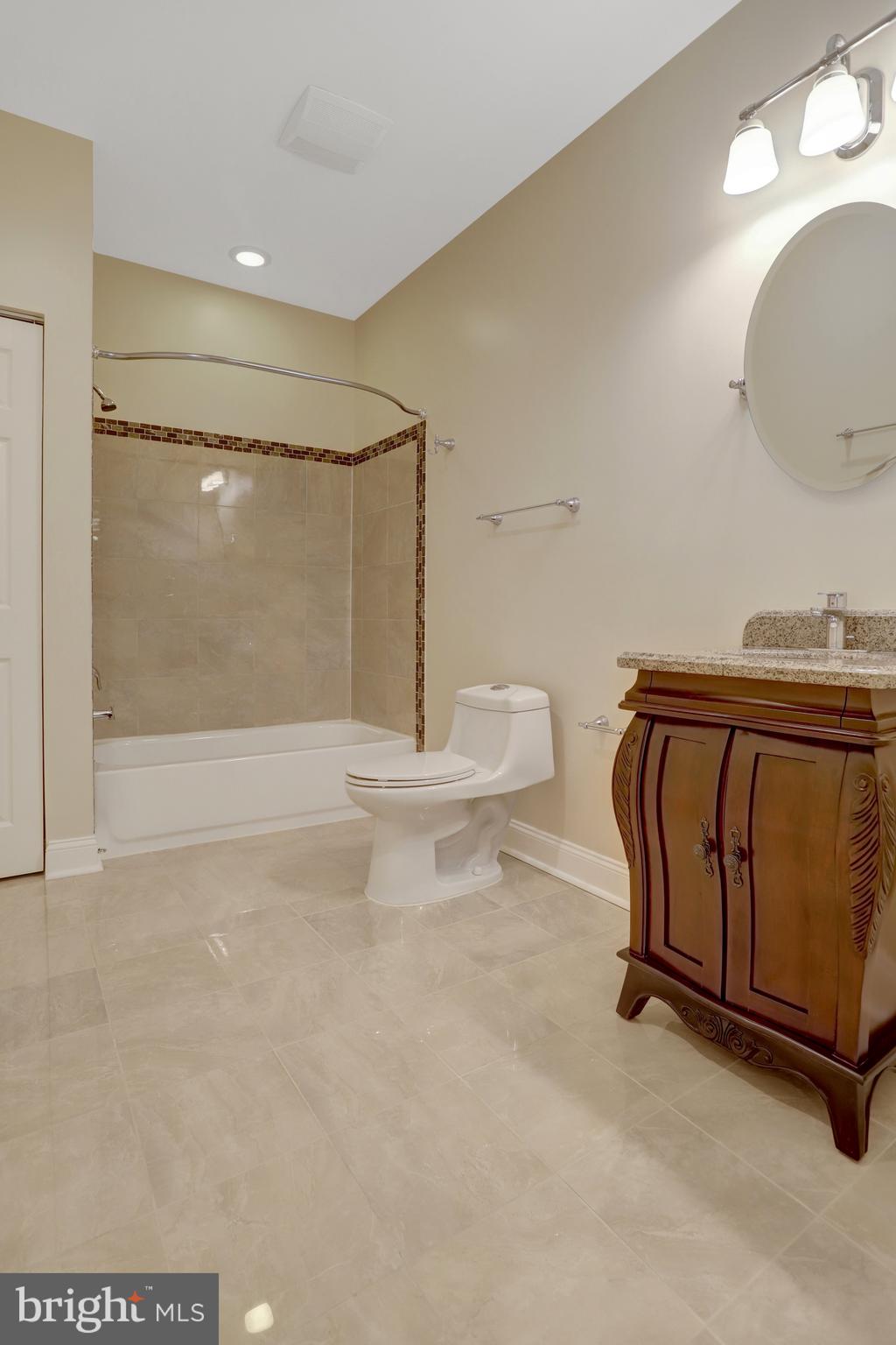 MONACAN ESTATES - Residential