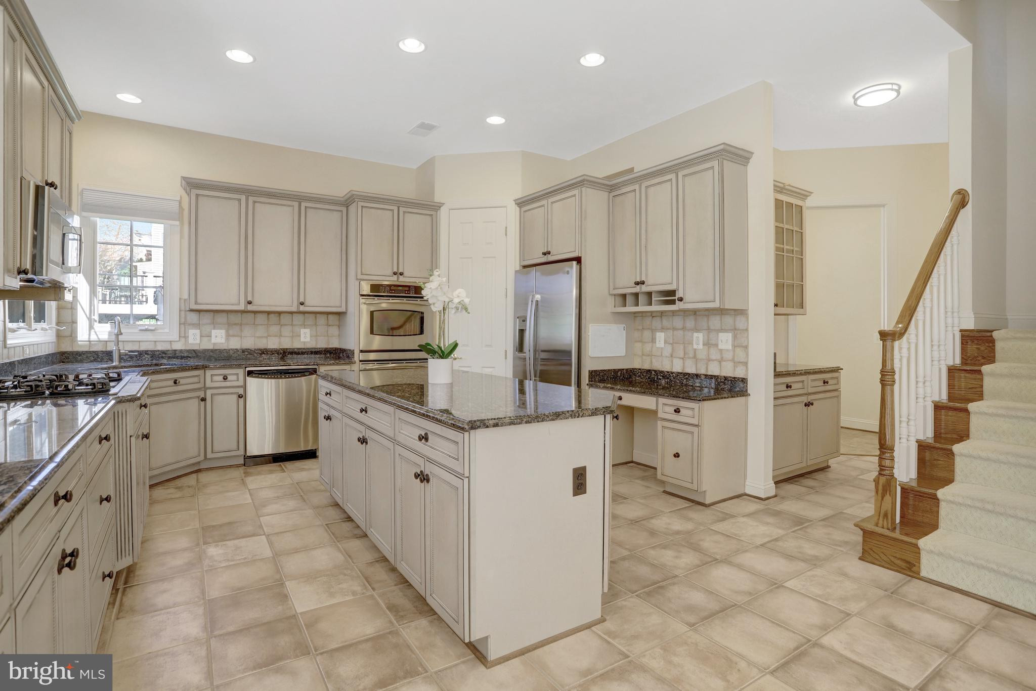 MONACAN ESTATES - Residential