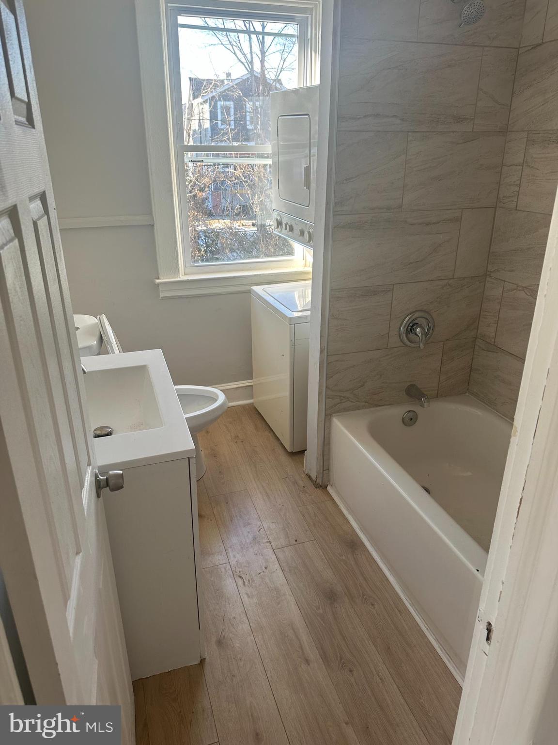 6600 HAMPNETT AVENUE