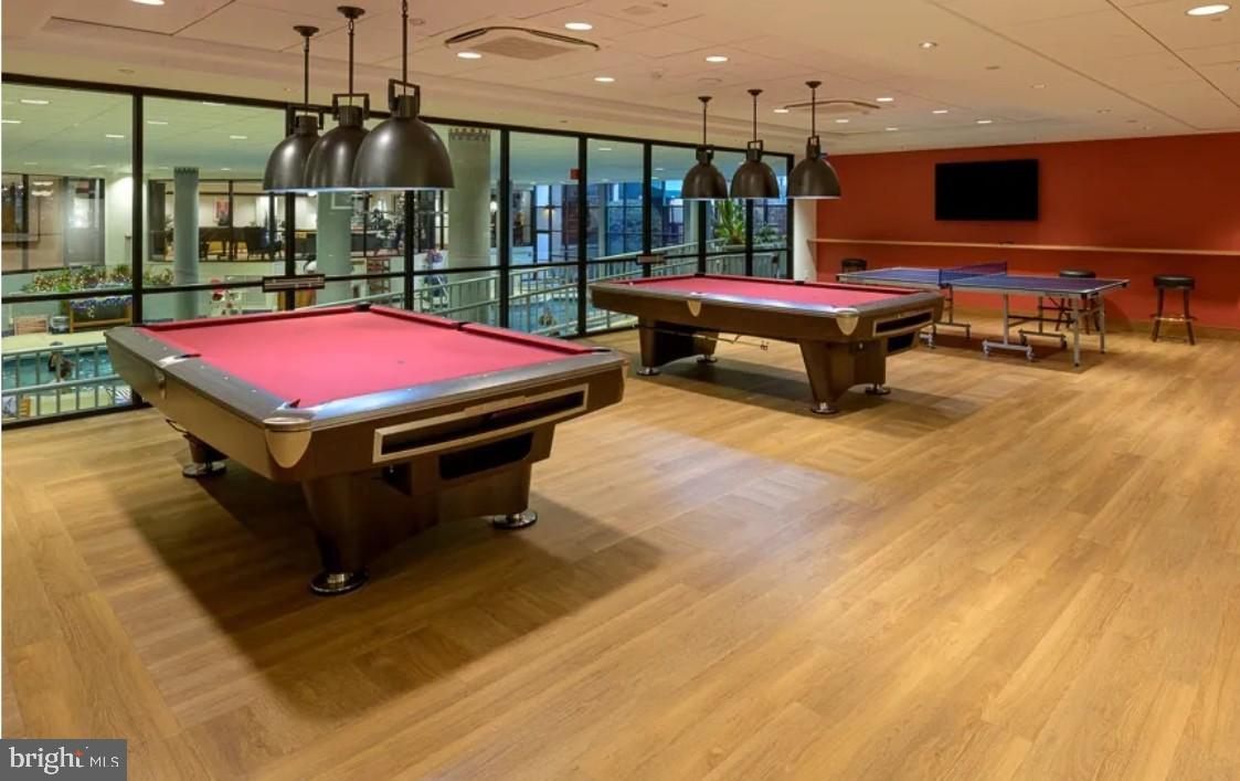 HUNTINGTON RESERVE - Residential