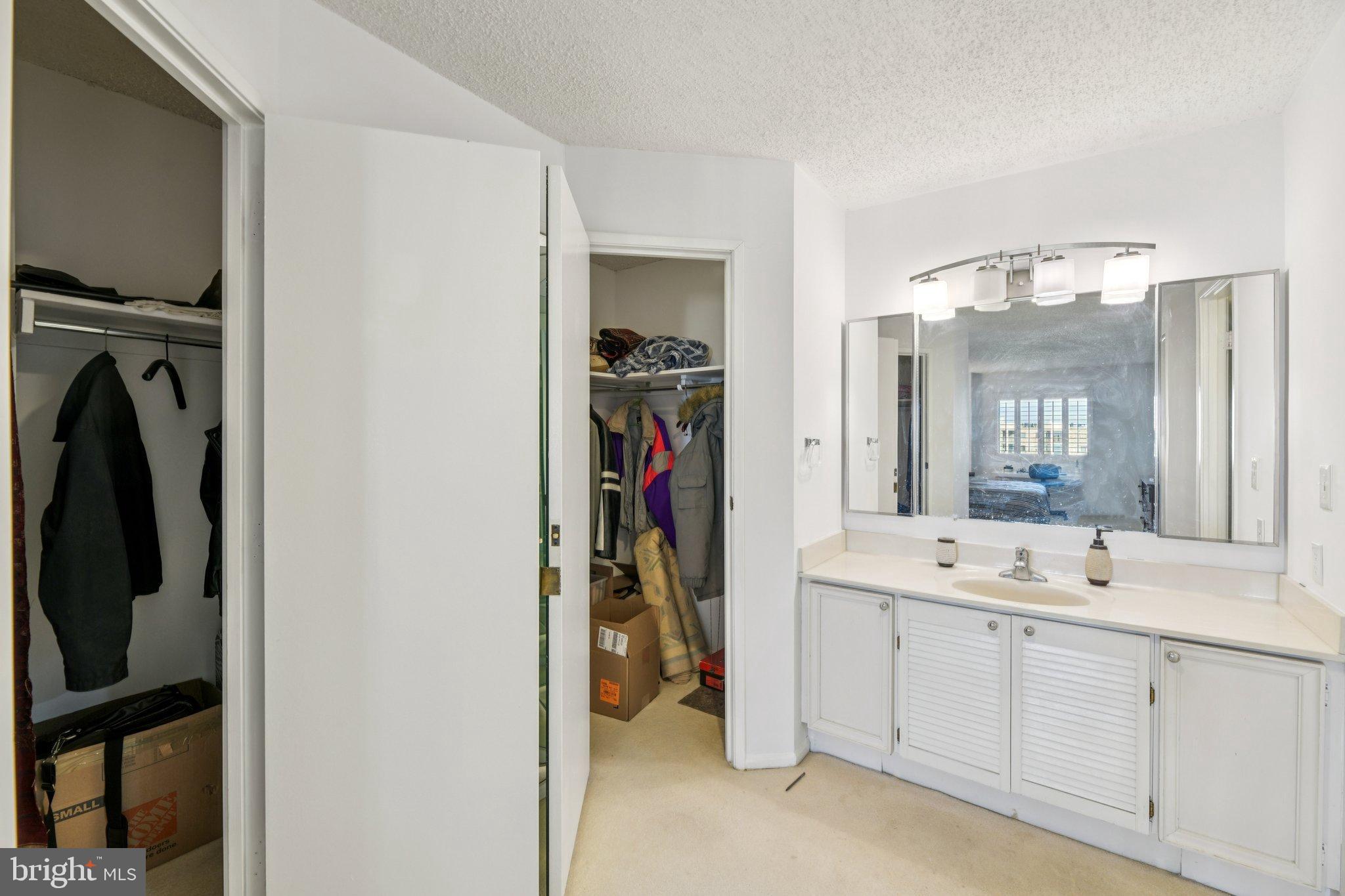 HUNTINGTON RESERVE - Residential