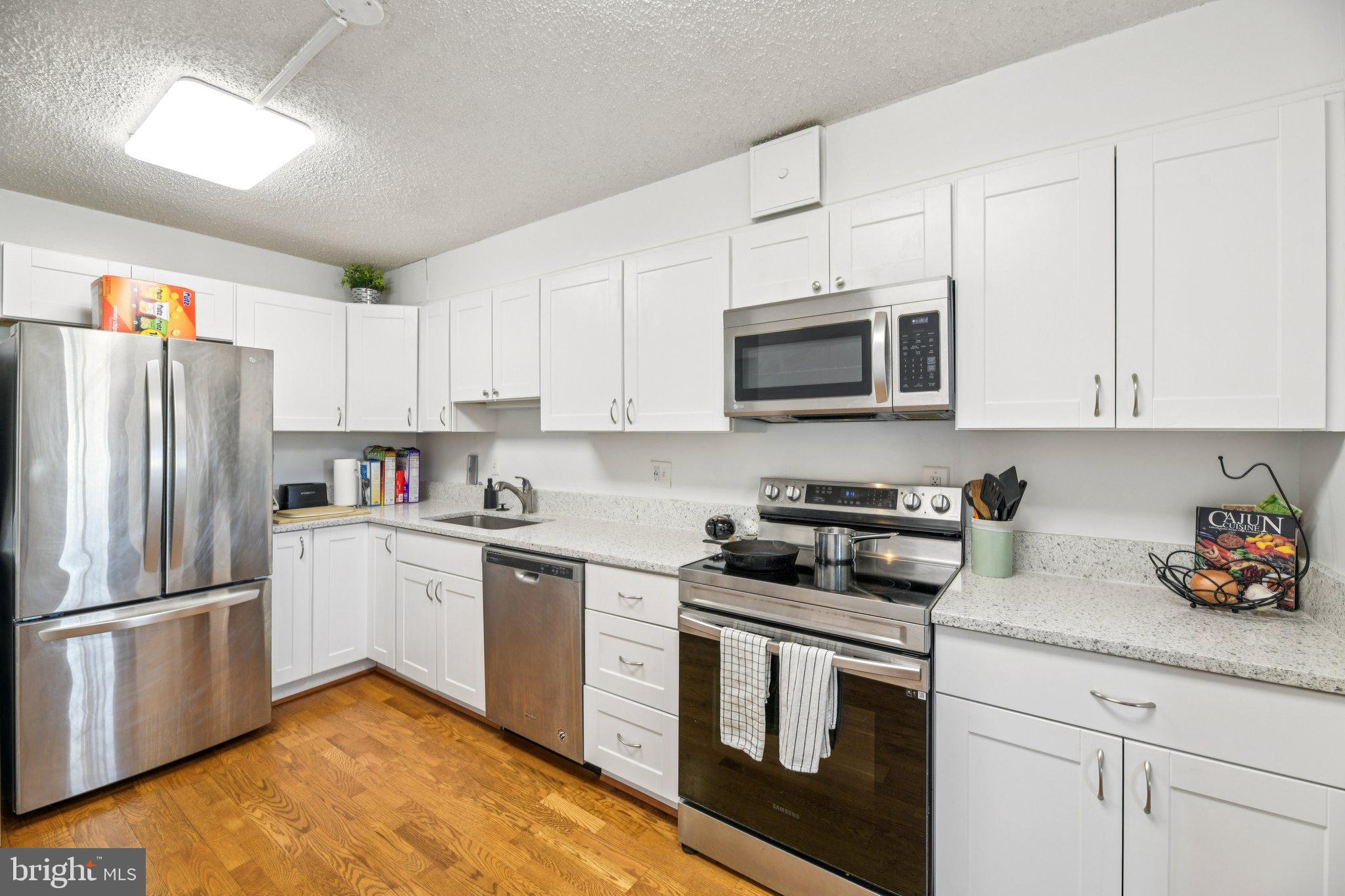 HUNTINGTON RESERVE - Residential