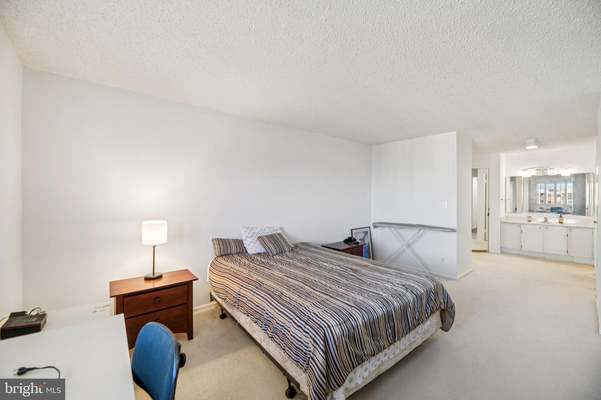 HUNTINGTON RESERVE - Residential